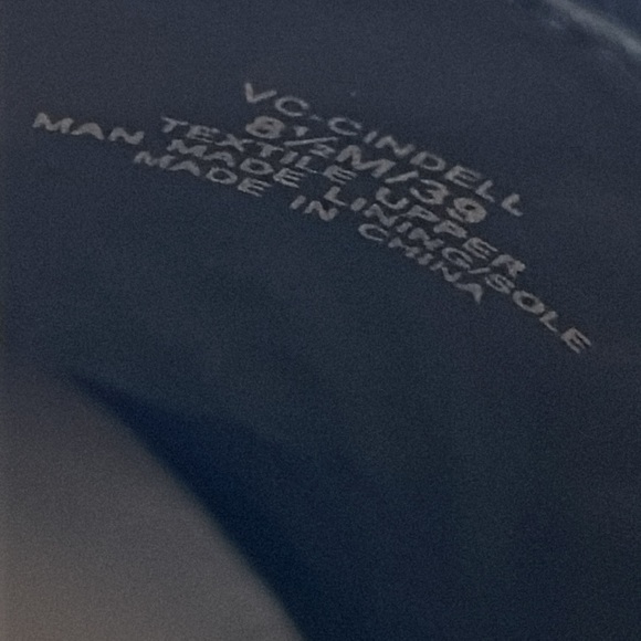 Vince Camuto Cindel Women’s Size 8 1/2M/39 Black Woven Upper Faux Wooden Clogs - Picture 7 of 7